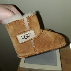 12-18m UGGS